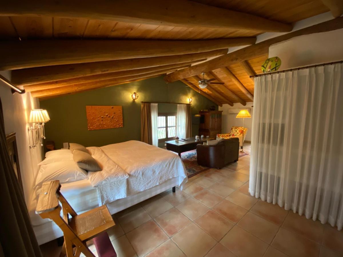 Valle Del Arroyo - - Solo Adultos Bed and breakfast Cortelazor