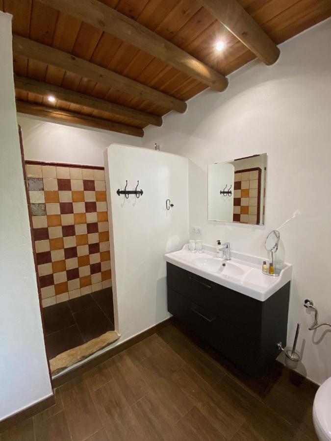 Valle Del Arroyo - - Solo Adultos Bed and breakfast *